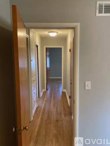 Main picture of 617 SE Wilshire Ave