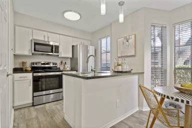 Main picture of Chateau on the River