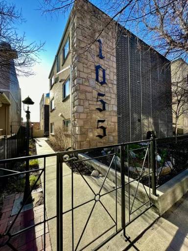 Main picture of 1055 N Corona St