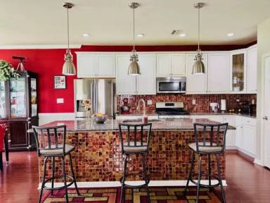Main picture of 11 Morris Ln