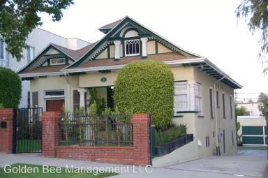 Main picture of 1126 West Blvd