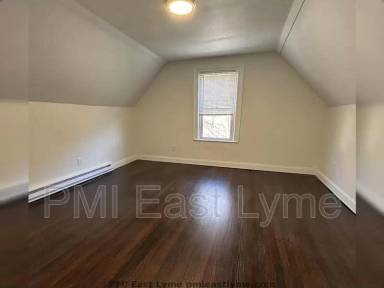 Main picture of 54 Roath St