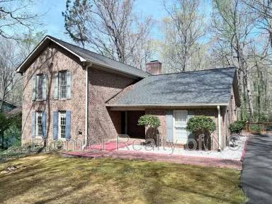 Main picture of 130 Woodbriar Rd