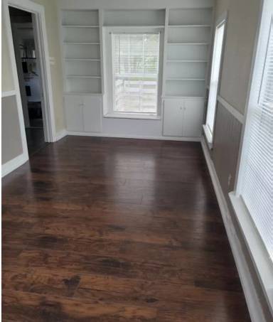 Main picture of 418 Lytle St
