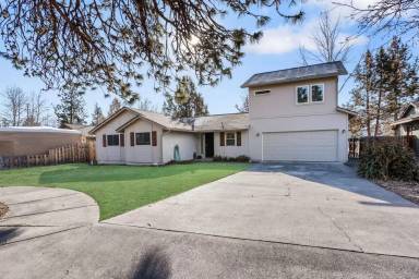 Main picture of 1423 SE Lostine Cir