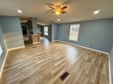 Main picture of 156 Kinney Rd