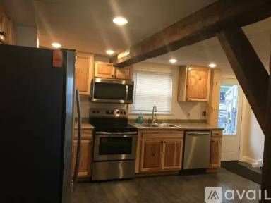 Main picture of 799 Hudson Ave
