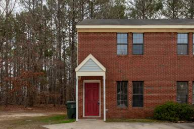 Main picture of Ferret Court