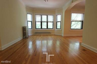 Main picture of 4614 N Paulina St