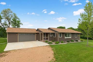 Main picture of 7650 Halstead Dr
