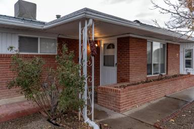 Main picture of 117 E 35th St