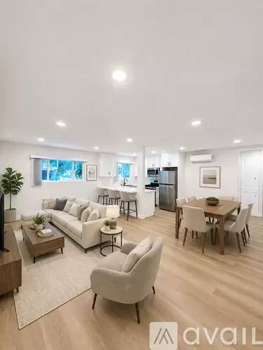 Main picture of 1120 N Laurel Ave