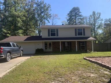 Main picture of 7808 N Pinewood Dr