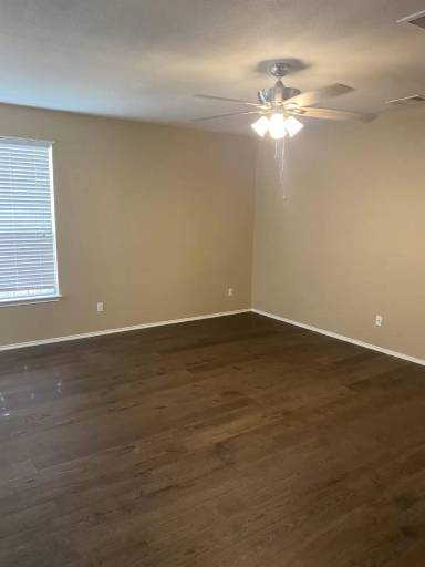 Main picture of 3216 Claymore St
