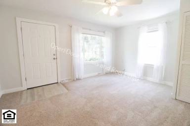 Main picture of 3406 Illamna Ave
