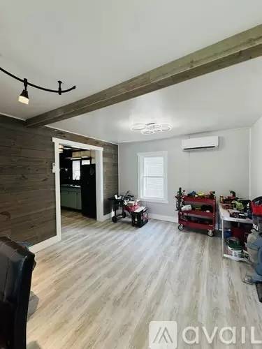 Main picture of 132 N Allen St
