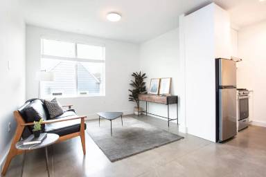 Main picture of 65 BUENA VISTA AVENUE EAST Apartments