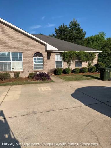 Main picture of 1991 Woodview Ct