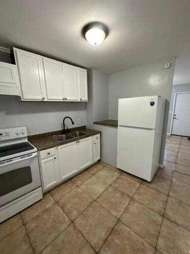 Main picture of 1430 Golfair Blvd