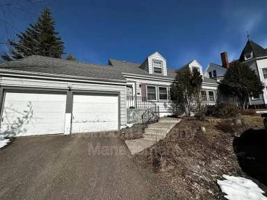 Main picture of 1915 Woodland Ave