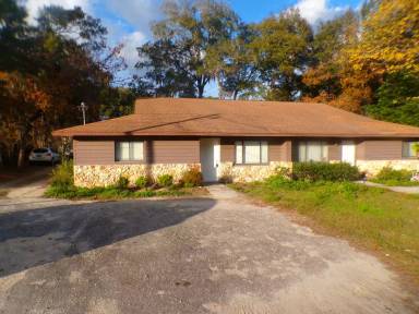 Main picture of 3721 NE 41st St