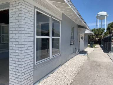 Main picture of 1912 19th Ave W