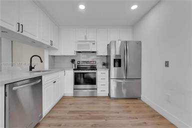 Main picture of 20903 Leeward Ct