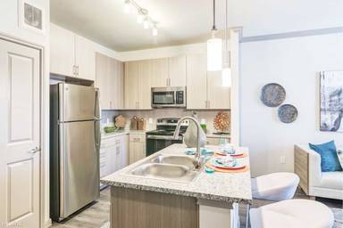 Main picture of 16770 Ronald W Reagan Blvd