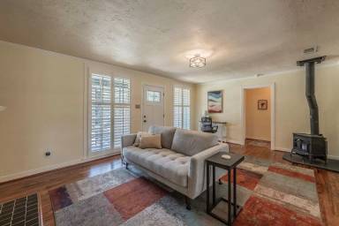 Main picture of 2157 W Lotus Ave