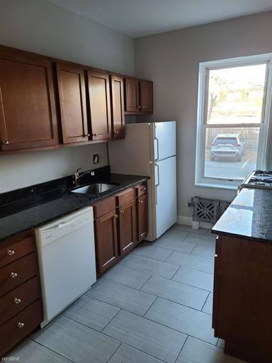 Main picture of 12 Farrington Ave