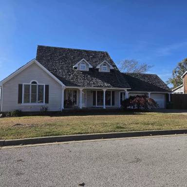 Main picture of 1600 S 28th Pl