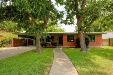 Main picture of 1412 Ridgemont Dr