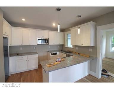 Main picture of 182 Ash St