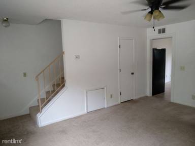 Main picture of 1608 Devonwood Dr