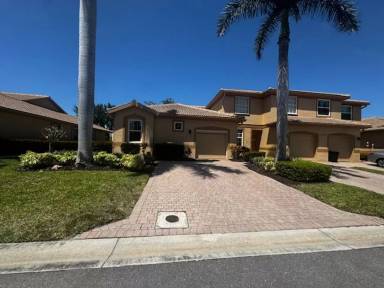 Main picture of 7850 Lake Sawgrass Loop