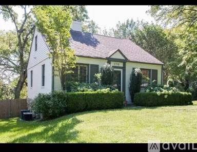Main picture of 2710 Hawthorne Pl