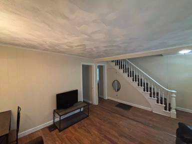 Main picture of 2 Florence Ave