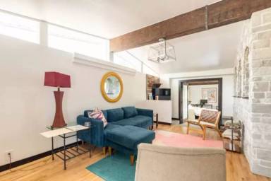 Main picture of 7828 Applewood Ln