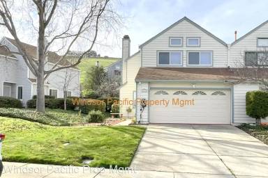 Main picture of 1830 Mockingbird Pl