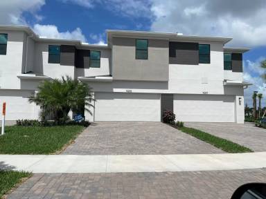 Main picture of 14255 SW Solange St