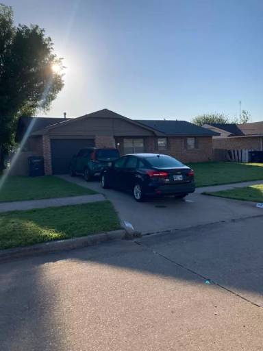 Main picture of 504 SW 70th St