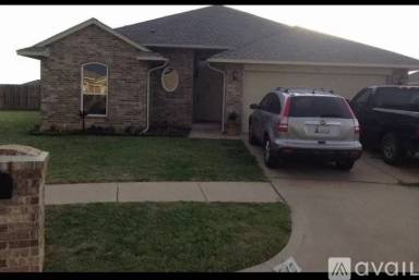 Main picture of 1540 NW 126th St