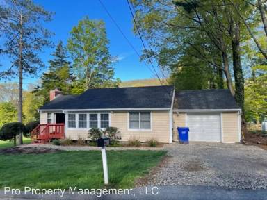 Main picture of 24 Pine Dr