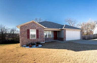 Main picture of 15112 Mills Cv