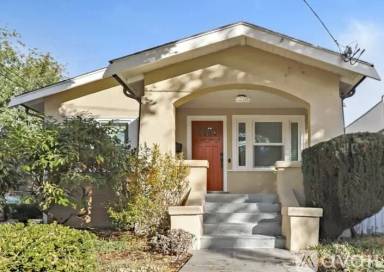 Main picture of 2301 Sacramento St