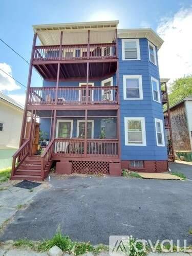Main picture of 56 2nd Ave