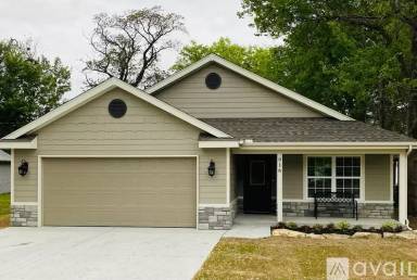 Main picture of 916 N Dorothy Ave