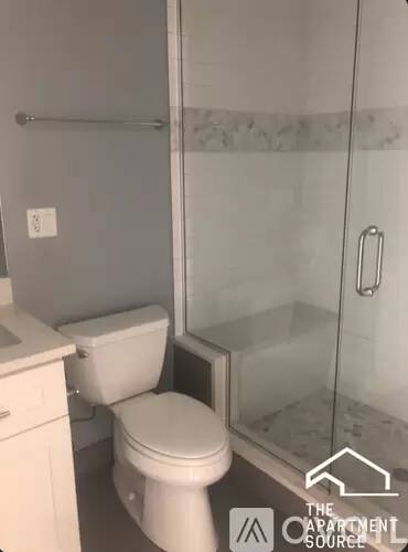 Main picture of 2512 N Halsted St