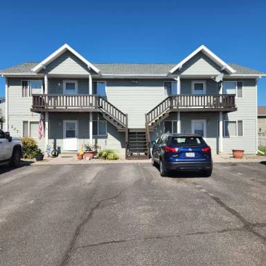 Main picture of 207 Quinella St