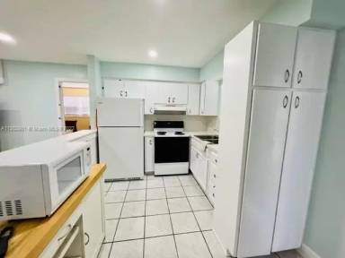 Main picture of 722 SE 15th St